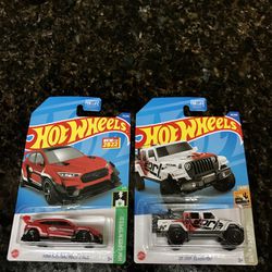 2x Hot wheels Diecast Racing Cars Toy Truck SUV Sport Ford Mustang Mach-E 1400 And ‘20 Jeep Gladiator 