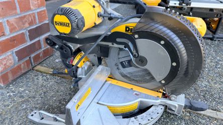 Dewalt saw