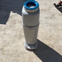 Diaper Genie And One Refill