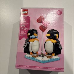 Lego Penguins In Love 40886 New/Sealed