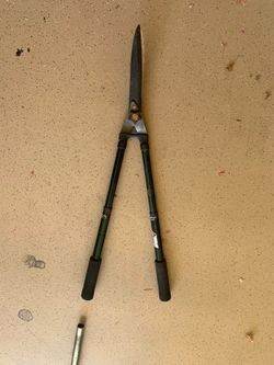 Gardening hedge trimmers