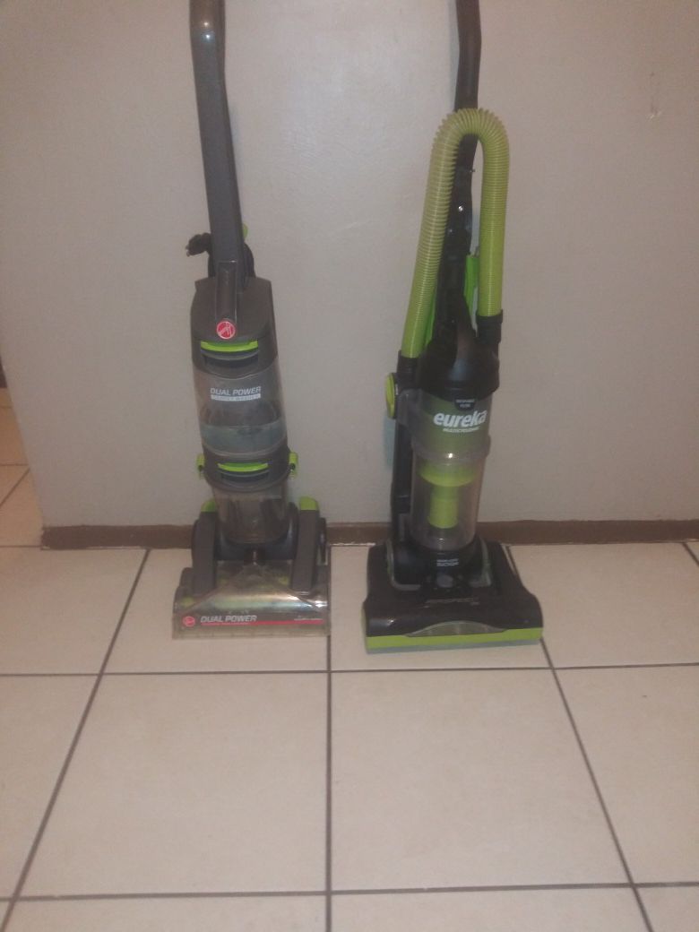 Vacuum cleaner and carpet cleaner