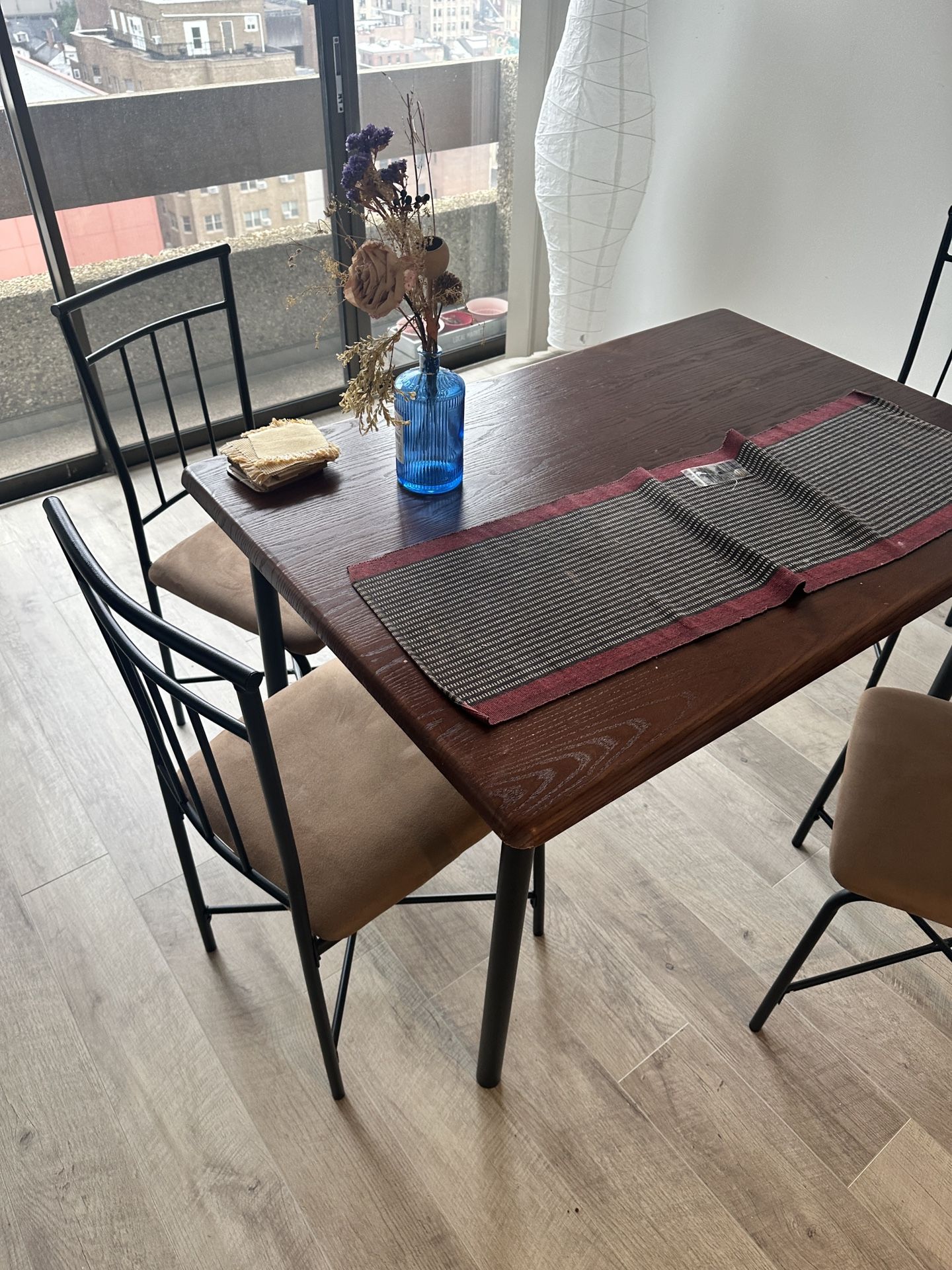 Dining table With Chairs