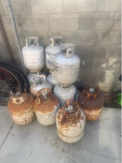 Propane gas tank