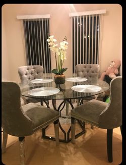 Dinning table with chairs