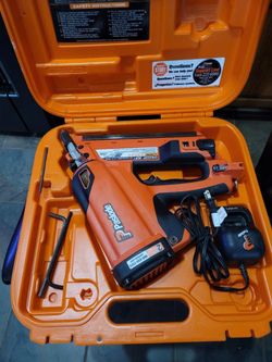 Paslode 30° Framing Nailer With Charger And Battery