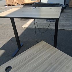 Computer Desk  Electric (Stand-up Sitdown)