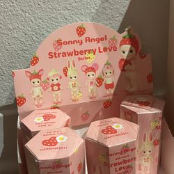 Strawberry love Sonny Angels