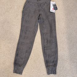 New With Tags Women’s Lululemon Leggings, Size 2