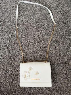 White crossbody bag