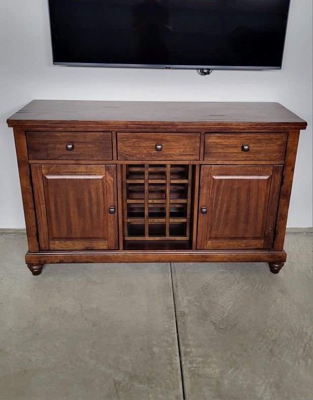 Gorgeous Real Wood Buffet / Console Cabinet / Table