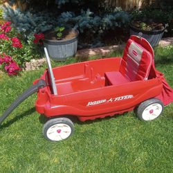 Radio Flyer Pull Along Kids Wagon w bag