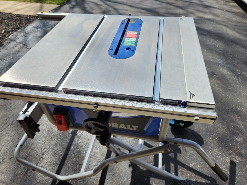 Kobalt 10-in Carbide-tipped Blade 15-Amp Portable Jobsite Table Saw