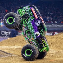 Monster jam 2/1 In Miami - 1 Ticket And Pit Pass
