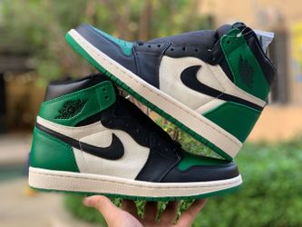 J 1 OG 555088 302 Pine Green