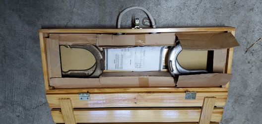 Horse shoe game set.