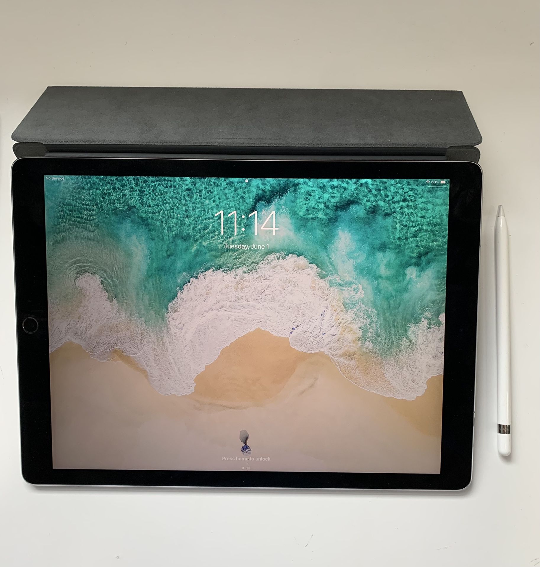 Ipad Pro 2nd Generation with Apple pencil, smart keyboard, and folding case