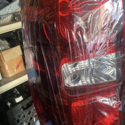Back Lights From A 07 Tahoe In Very Good Condition
