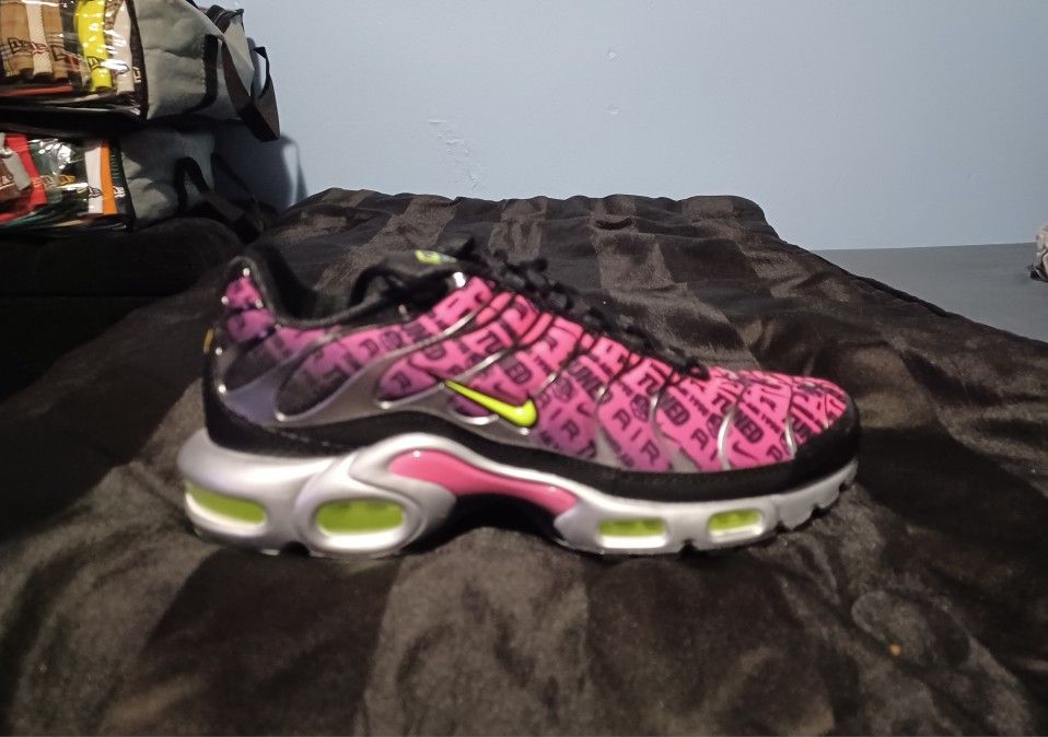 Brand New And Original Men's Nike Air Max's TN Sneakers Size 8.5