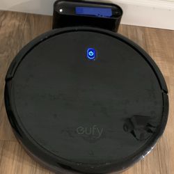 Eufy Robovac Vacuum 11S With Remote (New Battery)