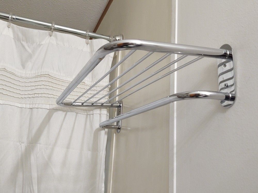 Easy Access Bath Towel And Hand Towel Storage Shelf And Hanging Bar For Bathroom.