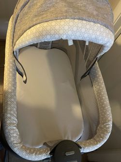 Graco Day2Dream Bassinet + Changing Table