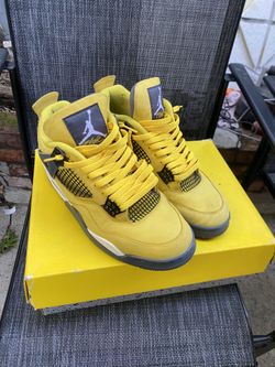 Jordan 4 Yellow Lightings