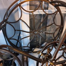 Round Glass Table w/Chairs