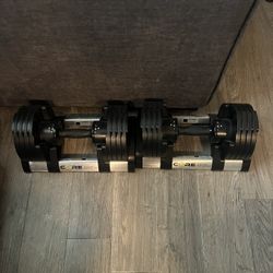 Core Home Fitness Adjustable Dumbbell Weight Set. 