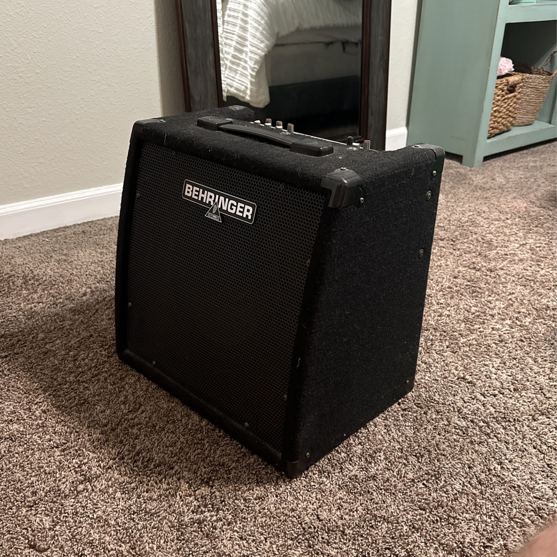Behringer Ultratone K450FX Keyboard Amp