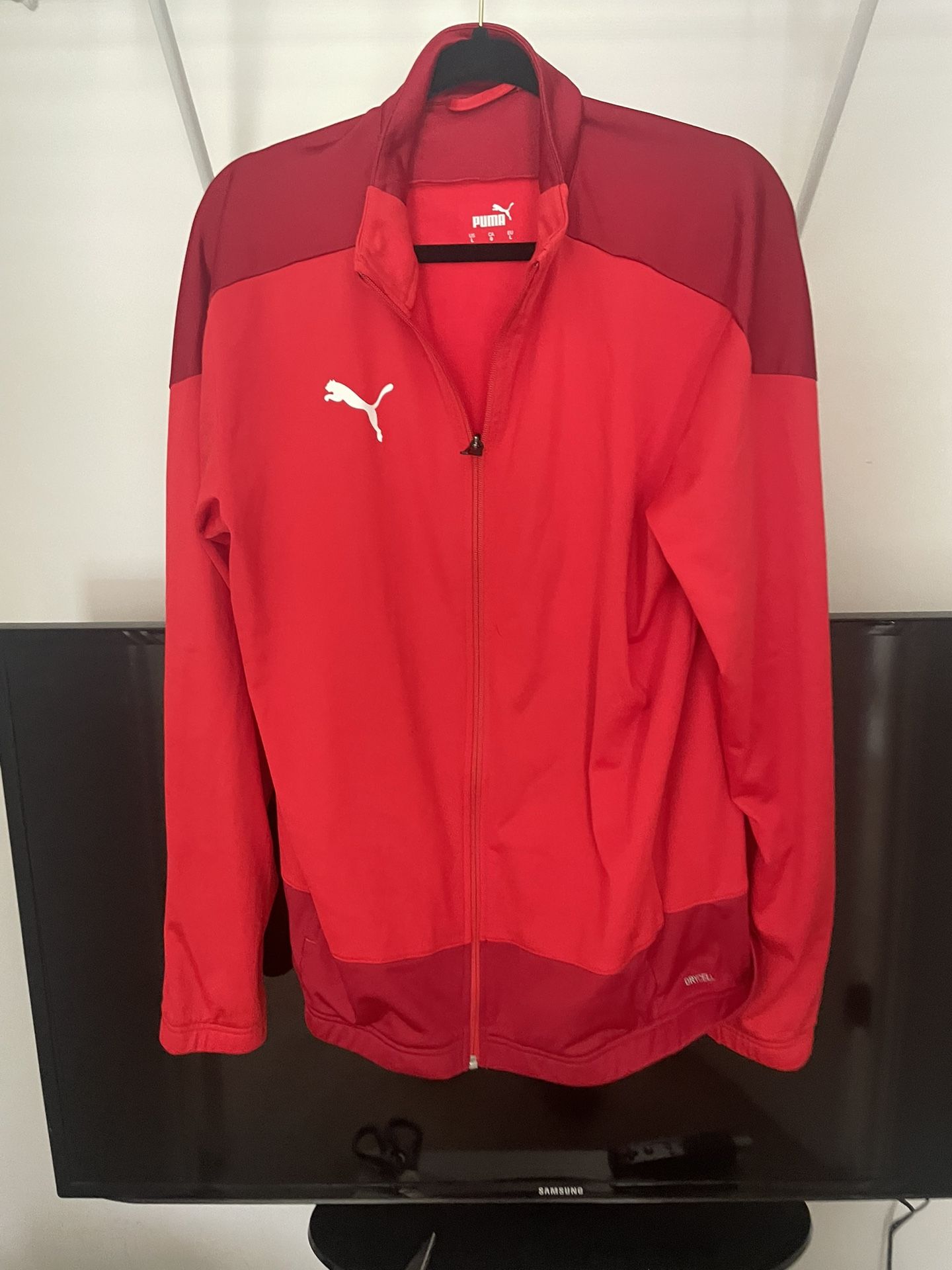 Puma CUP TRAINING JACKET Size Large. Excellent Condition $30 OBO