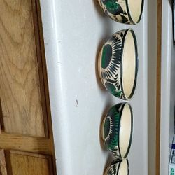 Set Of Bowls 