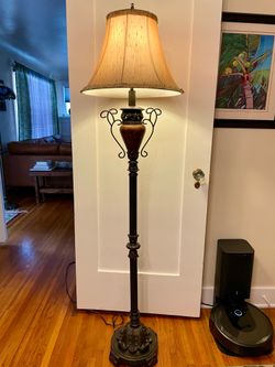 Floor lamp