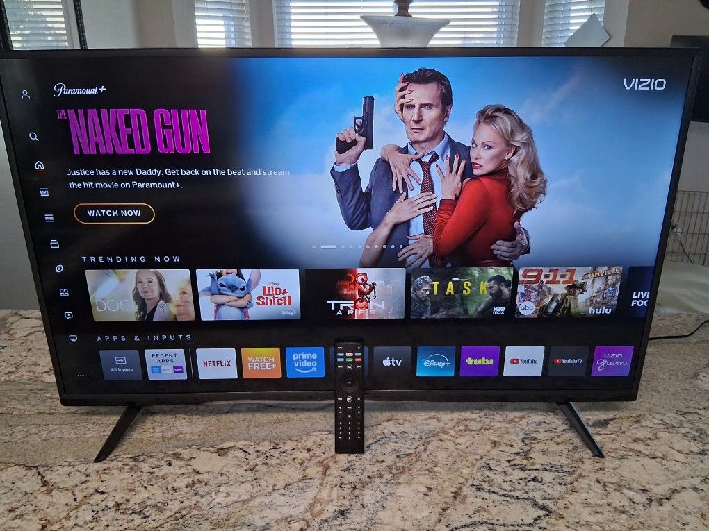 Smart 32 Inch Like New With Remote $60 Firm Cash