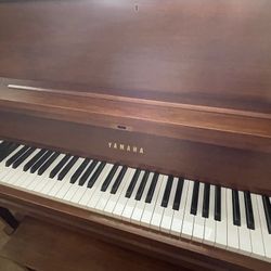 Yamaha Upright Piano With Matching Bench 