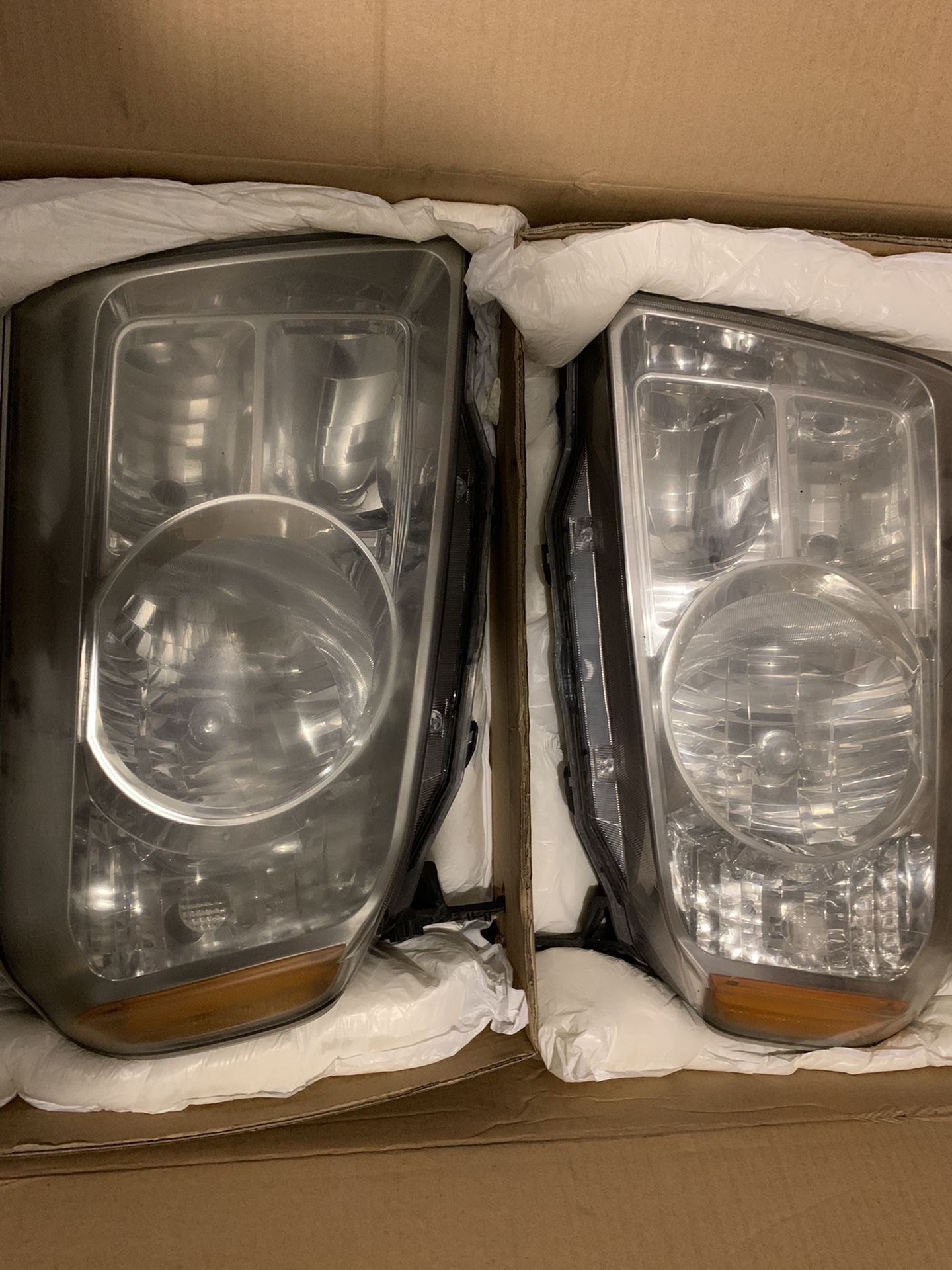 2009-2014 Honda Pilot ex-left and right headlights Assembly