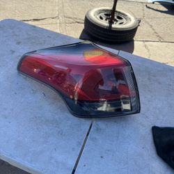 Toyota RAV4 Left Tail Light Oem