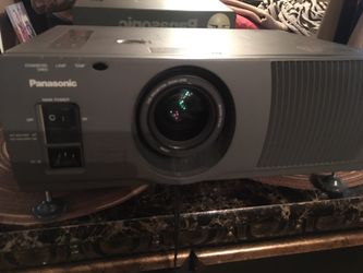 LCD Panasonic tv projector