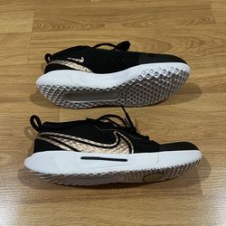 Nike Court Zoom Pro Tennis Shoes Women’s Size 9