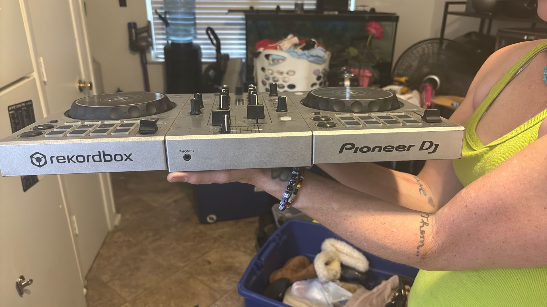 8916ce08a7c645fbbabf6bb3411ca5