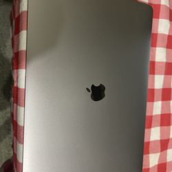 MacBook Pro 15” 2016 Retina Intel Core i7-6th ,16gb, 500gb SSD, Logic Pro, Final Cut Pro, Monterey, Office .   Freshly installed software wo