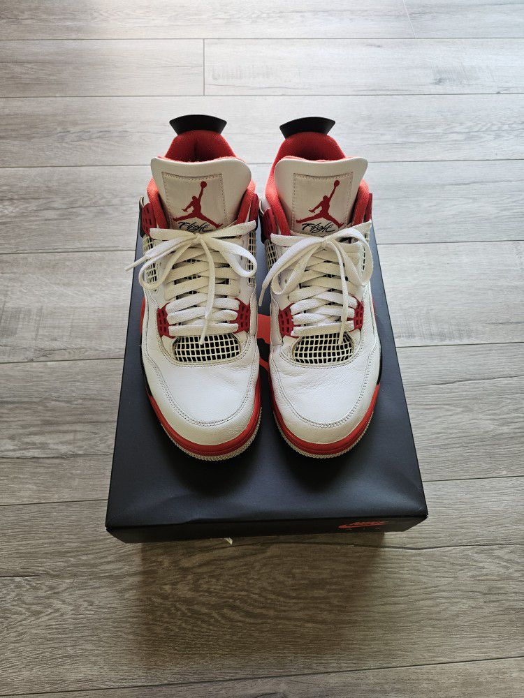 Jordan 4 Retro OG Fire Red Size 9.5
