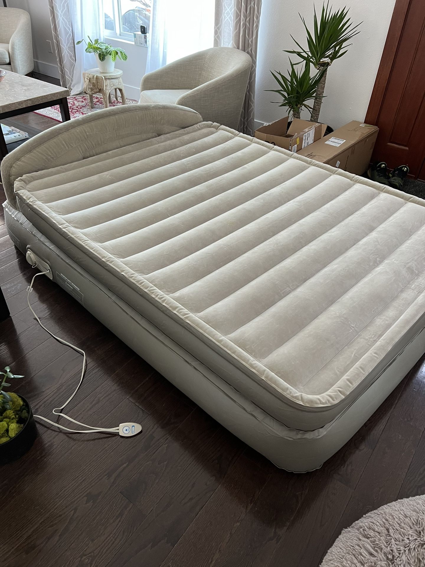 Aerobed Queen With Headboard (inflatable queen Bed)