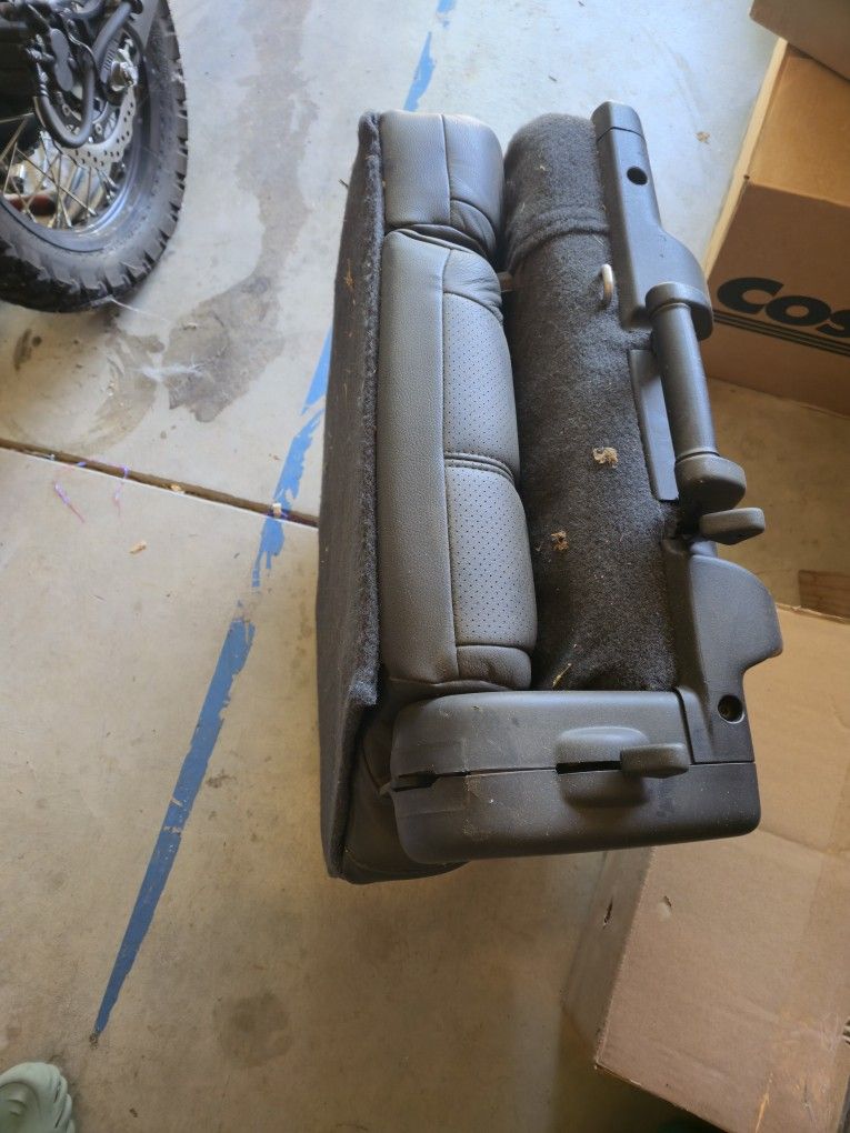 GMC Yukon 07-14 3rd Row Seat (Left-hand)