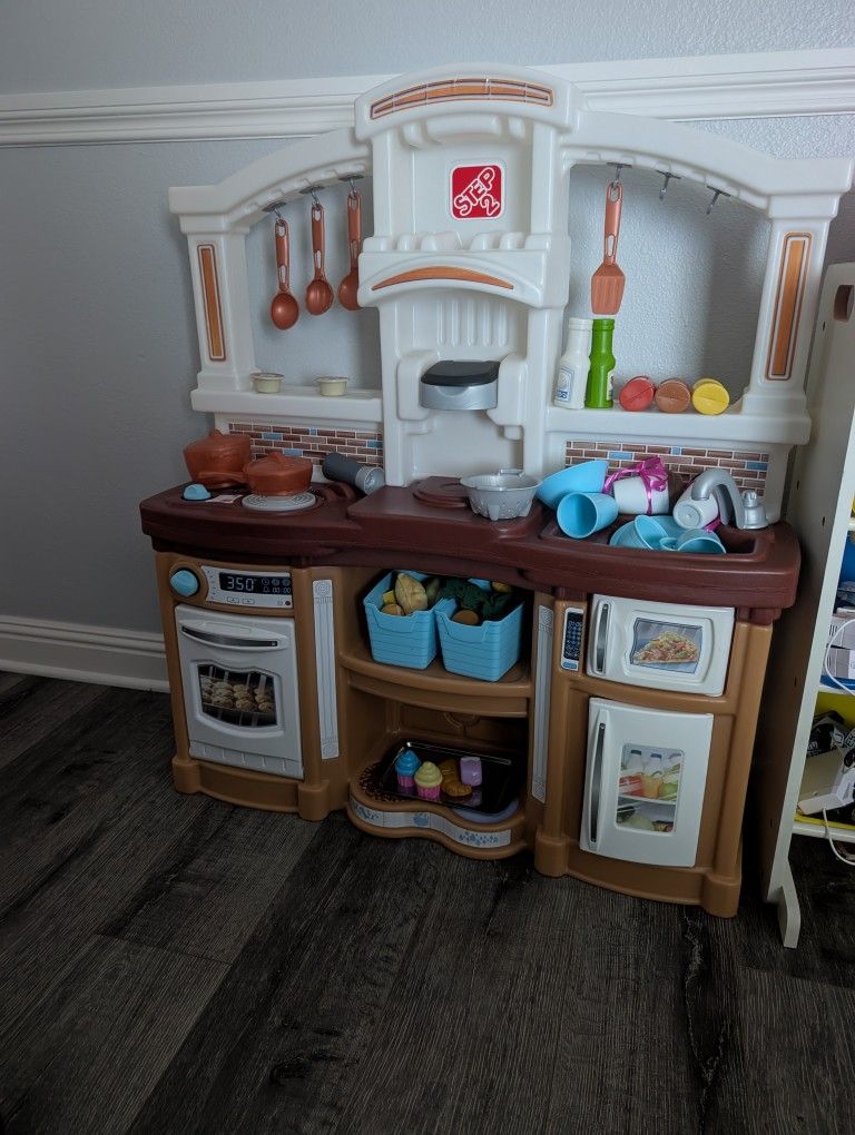 Play Kitchen
