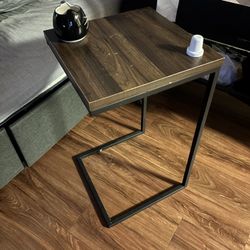 Stand Up Table