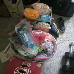 LEGOS.    30 BAG'S OR SO.  THEY ARE CLEAN