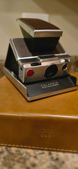 Refurbished Polaroid SX-70 Land Camera