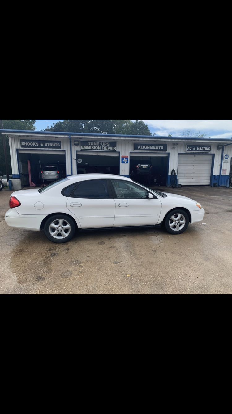 2001 Ford Taurus