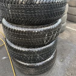 Vendo 265/65/R17 Instacion Y Balance Las 4 Llantas Por $200